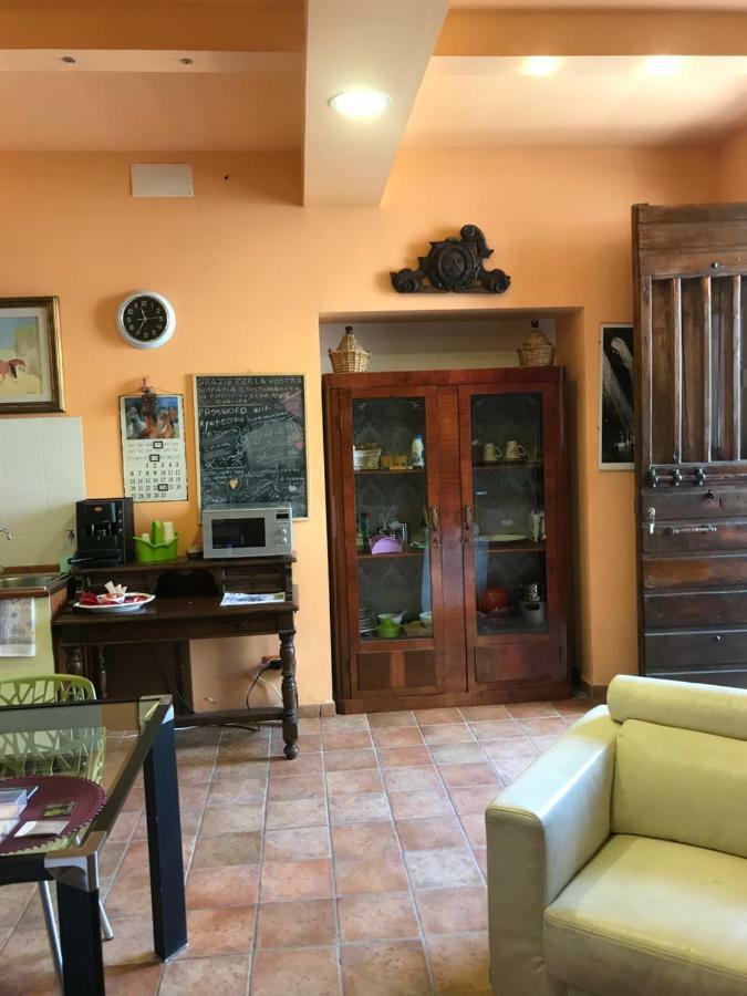 Alloggio Turistico La Stalla Tuscania Buitenkant foto